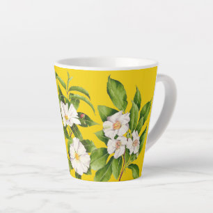 "Weltfrieden" auf einer kleinen Latte-Tasse Milchtasse