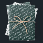 Weltfrieden Green Christmas Geschenkpapier Set<br><div class="desc">Weltfrieden Weihnachtsmuster Verpackung Papierblätter. Das Design besteht aus drei verschiedenen Designs,  einem modernen,  weißen Weltfrieden-Schriftzeichen-Kunstmuster auf festlich grüner Farbe,  einem modernen geometrischen Halbkreismuster und klassischen Streifen.</div>