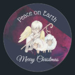 Weltfrieden Merry Christmas Angel Shepherd Runder Aufkleber<br><div class="desc">Christliche Aufkleber. Entworfen mit einem süßen Engel mit gelben Flügeln,  die einen Hirtenkräcker halten. Sitzen mit weißen,  flauschigen Lämmern. Navy blauer und bordeauxfarbener Hintergrund,  mit winzigen Flecken von Imitaten goldene Funkeln Glitzer (nicht wirklich Glitzer nur ein gedrucktes Bild). Im Text steht: Weltfrieden,  Frohe Weihnachten.</div>