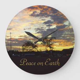 Weltfrieden Wall Clock von RoseWrites Große Wanduhr