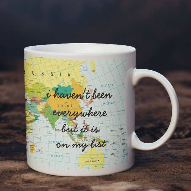 Weltkarte - Ich war nicht überall... Kaffeetasse (This funky mug is a fantastic gift option for backpackers, adventures and world explorers.)