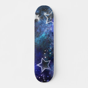 Weltraum-Hintergrund mit Sternen Skateboard