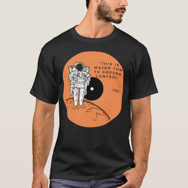 Weltraum-Odness T-Shirt (Vorderseite)