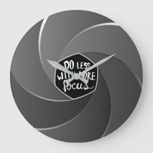 Weniger mit mehr Fokus Große Wanduhr