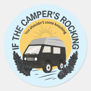 Wenn der Camper rockt draußen Camping Runder Aufkleber