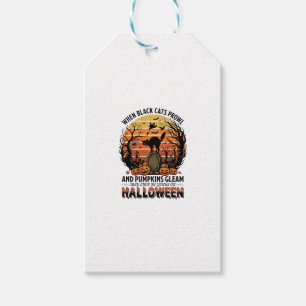 Wenn schwarze Katzen an Halloween umherstreifen Ka Geschenkanhänger