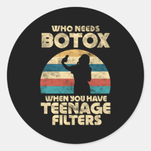 Wer Botox benötigt, wenn Sie Nage-Filter haben Runder Aufkleber