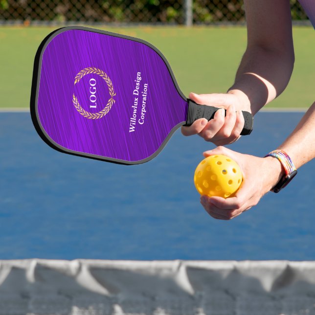 Werbefirma für Firmenlogo Lila Pickleball Schläger (InSitu)