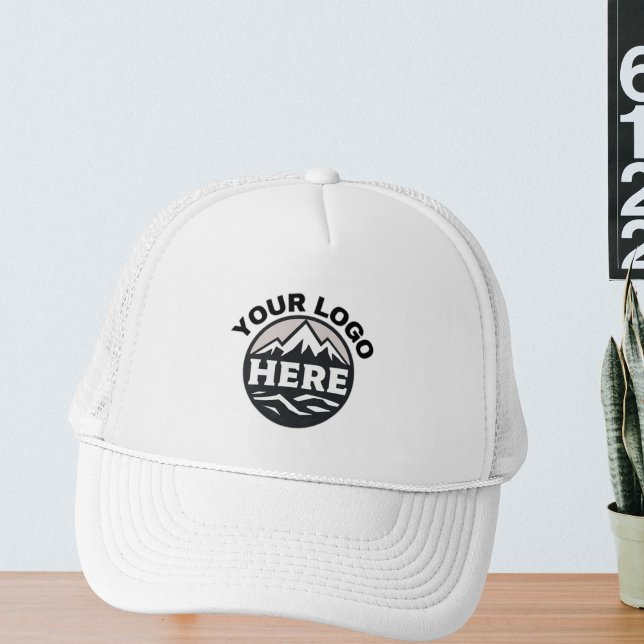 Werbemitarbeiter für Firmenlogos Truckerkappe (Von Creator hochgeladen)