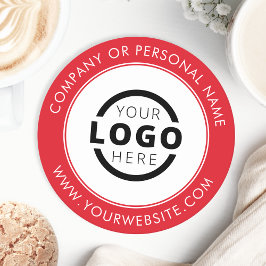 Werbung für Firmenlogos mit eigener Marke Red. Runder Pappuntersetzer