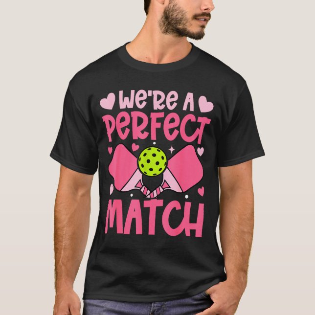 We're A Match Ckleball Couple Paddle Hearts Valent T-Shirt (Vorderseite)