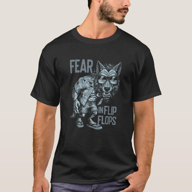 Werewolf fürchtet sich in Flip Flops Summerween T-Shirt (Vorderseite)
