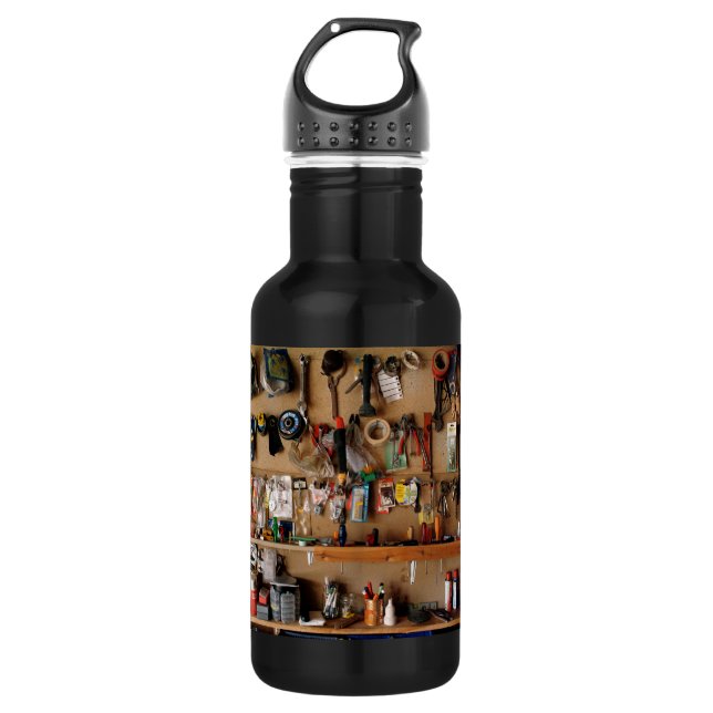 Werkzeuge auf Werkstatt-Wand Trinkflasche (Vorderseite)