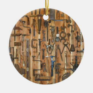 Werkzeuge des Handels Keramikornament