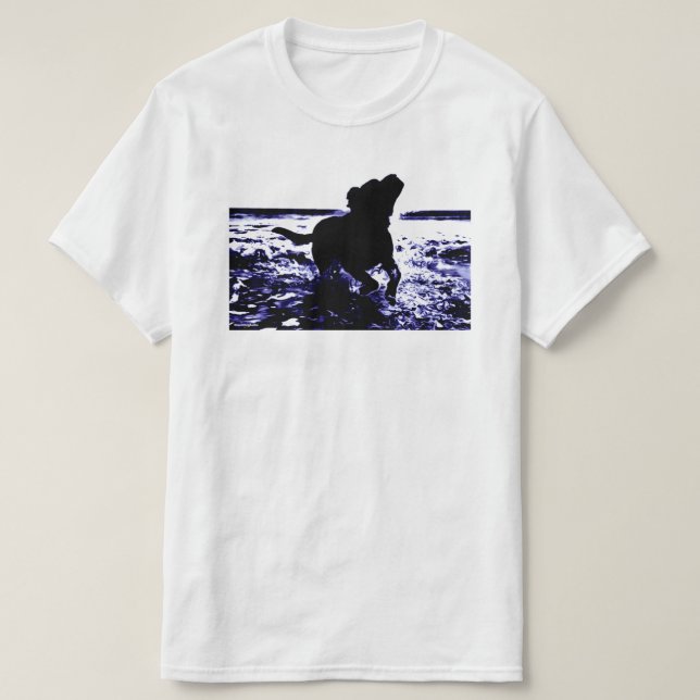 Wert-T - Shirtschwarz-Labrador, der im Wasser T-Shirt (Design vorne)
