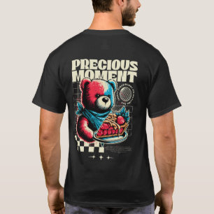 Wertvoller Moment Bear Strawberry Pie T-Shirt