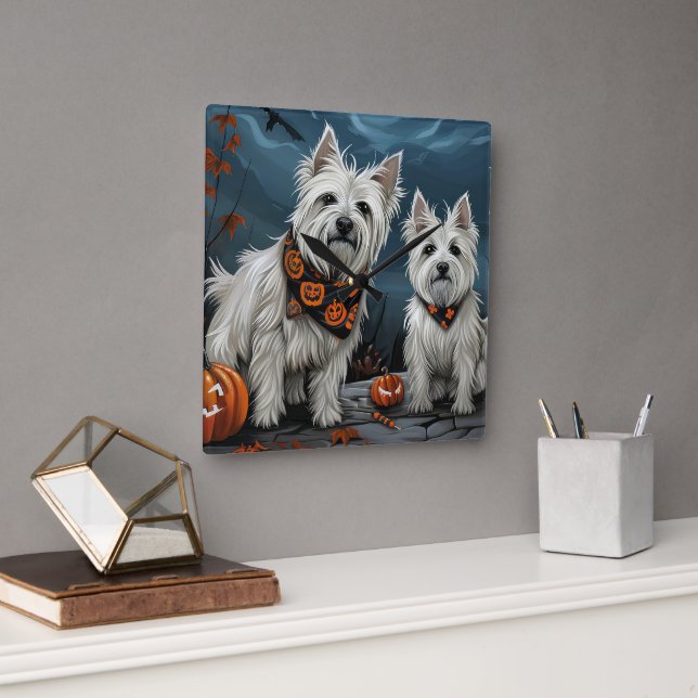 West Highland Halloween Spooky Quadratische Wanduhr (Büro)