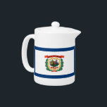 West Virginia Flag Teapot<br><div class="desc">Mit unserer exklusiven Teekanne unter der Flagge von West Virginia stärken Sie Ihre Teezeit mit einer Touch von West Virginia! Dieses Teekessel, das Eleganz mit einer Bewunderung des Kulturerbes verbindet, ist mehr als nur ein funktioneller Gegenstand; es ist eine Hommage an den kulturellen Stolz von West Virginia. Das Design zeigt...</div>