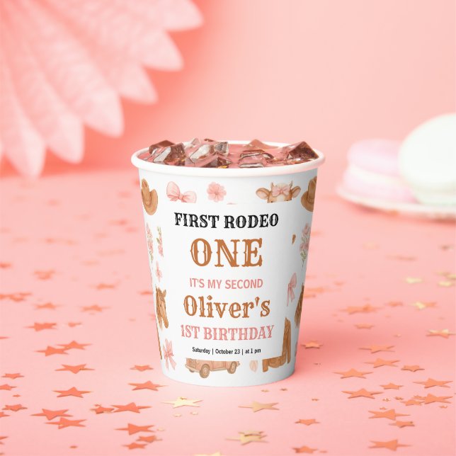 Western Coquette Cowgirl 1st Birthday Cute Pink Pappbecher (Insitu)