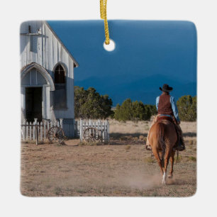 Western Cowboy reiten Pferd zur Kirche Keramikornament