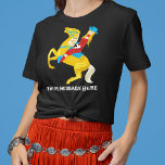 Western Cowgirl auf einem Pferd Custom Message Gra T-Shirt<br><div class="desc">Mit diesem lustigen grafischen Tee im Retro-Stil,  der ein Cowgirl beim Reiten eines Pferdes darstellt,  fahren Sie stilvoll. Unten ist ein Ort,  um Ihre eigene Nachricht oder Slogan in weißen Western Stil Buchstaben hinzuzufügen.</div>