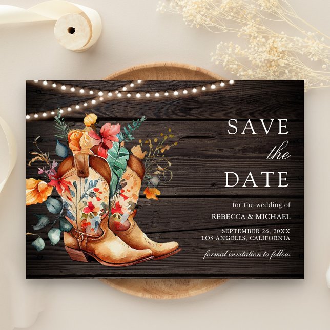 Western Cowgirl Blumenstiefel Wood Wedding Save The Date (Von Creator hochgeladen)