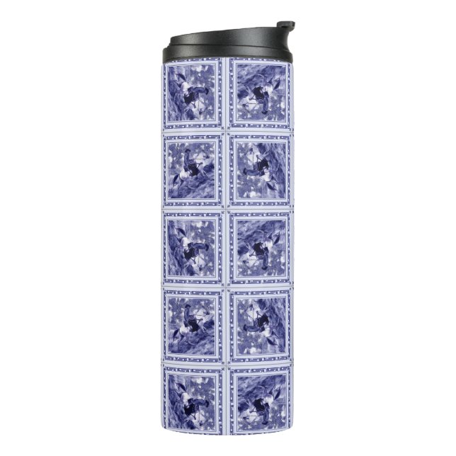 Western Denim Blue Delft Tile - Thermal Tumbler Thermosbecher (Nach links gedreht)
