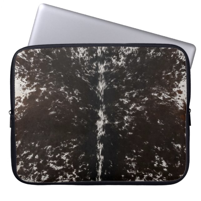 Western in Schwarz-Weiß-Cowhide Laptopschutzhülle (Vorderseite)