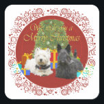 Westie & Scottie Merry Christmas Quadratischer Aufkleber<br><div class="desc">Zusammen am Weihnachtsbaum,  erwartet den Weihnachtsmann und wünscht Ihnen ein frohes Weihnachtsfest! Westie und Scottie genießen den Urlaub in diesem Design aus meinem Original-Kunstwerk und verfügbar auf Kleidung,  Neuheit und Geschenke für Sie!</div>