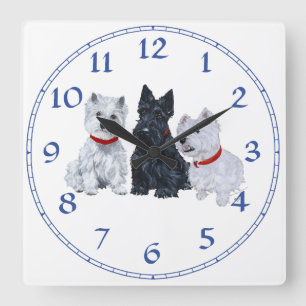 Westies and a Scottie Together Quadratische Wanduhr