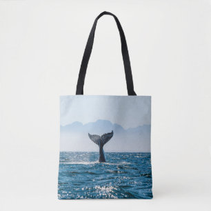 Whale Schwanz Seascape: Dramatisches Wasser.