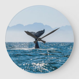 Whale Schwanz Seascape: Dramatisches Wasser. Große Wanduhr