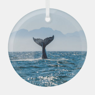 Whale Schwanz Seascape: Dramatisches Wasser. Ornament Aus Glas