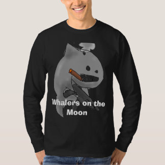 Whalers auf dem langen schwarzen T - Shirt des