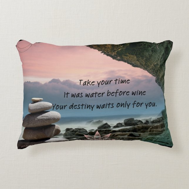 What Waits Accent Pillow Dekokissen (Vorderseite)