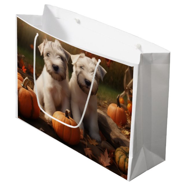 Wheaten Terrier Welpe Autumn Delight Pumpkin Große Geschenktüte (Vorderseite Schrägansicht)