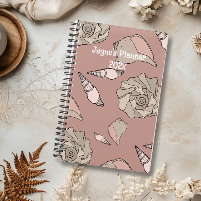 Whelk Shells Illustrated Yearly Custom Planner Planer (Von Creator hochgeladen)