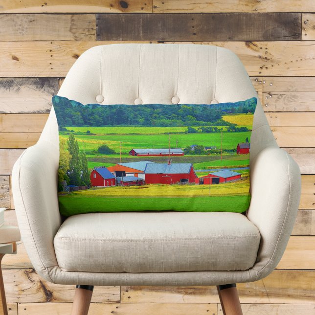 Whidbey Island Red Barn Lumbar Pillow Lendenkissen (Von Creator hochgeladen)