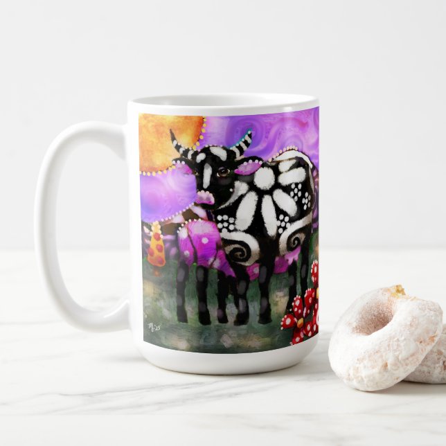 Whimsical Abstracte Mutter und Babykuh Funky-Farm Kaffeetasse (Mit Donut)