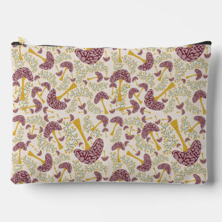Whimsical Autumn Forest Pattern – Hand-Drawn Mushr Zubehörtasche