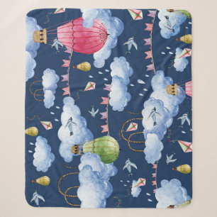 Whimsical Balloons: Wasserfarben-Wolkenmuster Sherpadecke