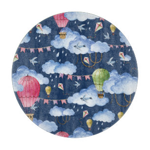 Whimsical Balloons: Watercolor Cloud Pattern Schneidebrett