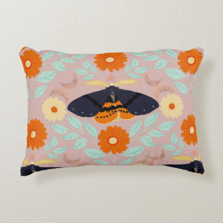 Whimsical Botanical Moth Collection | Cozy Art Dekokissen