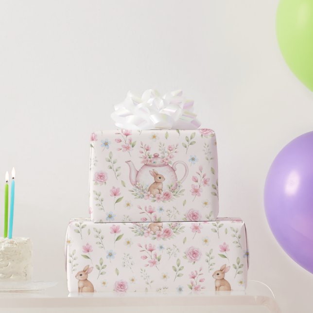 Whimsical Bunny Teapot Floral  Geschenkpapier (Partygeschenke)