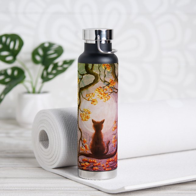 Whimsical Cat in Tree Vollmond Malerei Kunst Trinkflasche (Yoga)