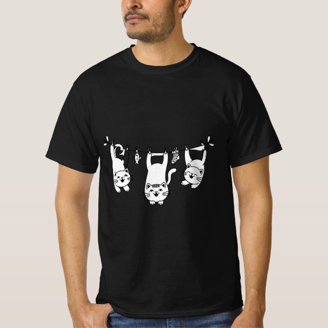Whimsical Cats on a Clothesline T-Shirt (Vorderseite)