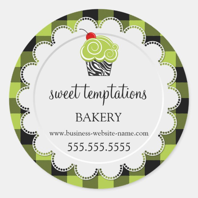 Whimsical Cherry Cupcake Buffalo Karierte Bäckerei Runder Aufkleber (Vorderseite)