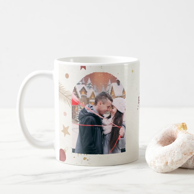 Whimsical Christmas Mug – Minimal Holiday Design Kaffeetasse (Mit Donut)