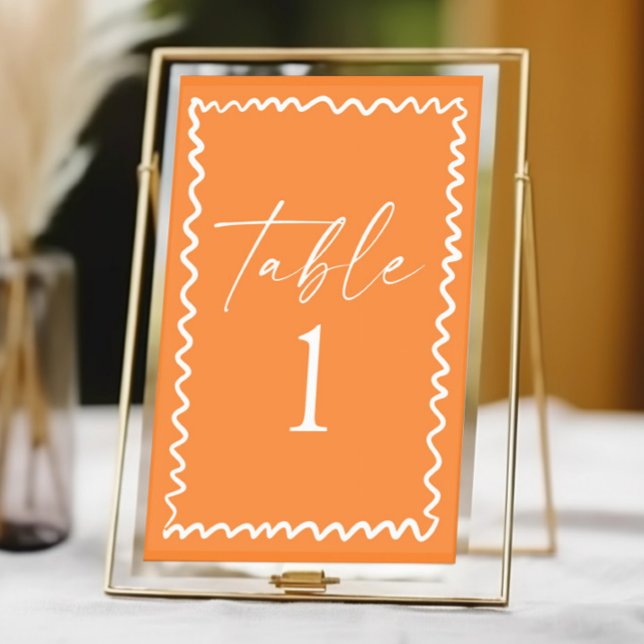 Whimsical Citrus Orange Wavy Border Wedding Tischnummer (Von Creator hochgeladen)