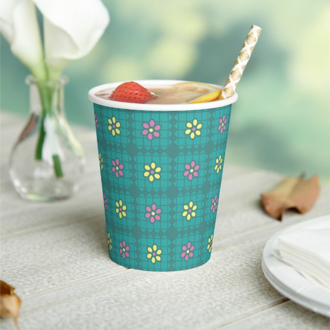 whimsical daiscal floral pattern picknick Kind Pappbecher (In Situ)